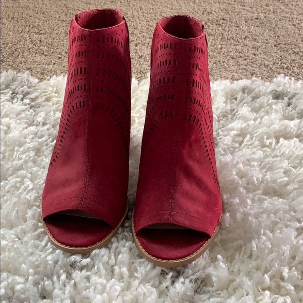 Vince Camuto Terrence Suede Booties
